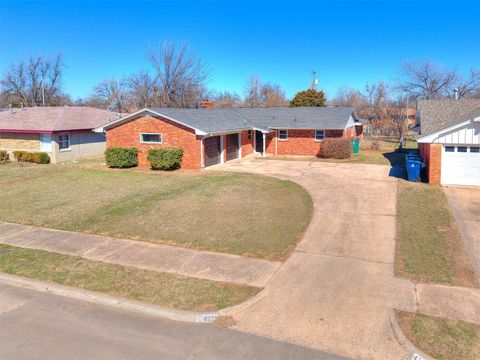 Single Family Residence in Oklahoma City OK 4329 NW 44th Street.jpg