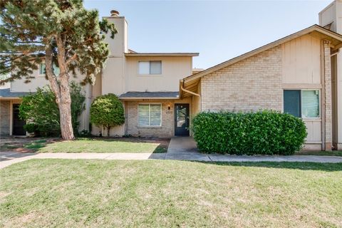 Single Family Residence in Oklahoma City OK 9777 Hefner Village Boulevard.jpg