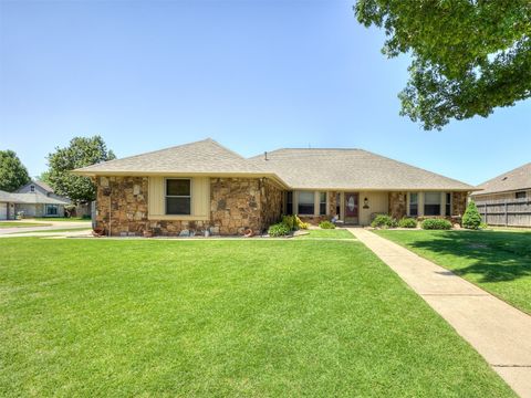 Single Family Residence in Oklahoma City OK 8201 Canna Lane.jpg