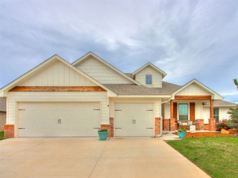 Single Family Residence in Yukon OK 10108 NW 141st Circle.jpg
