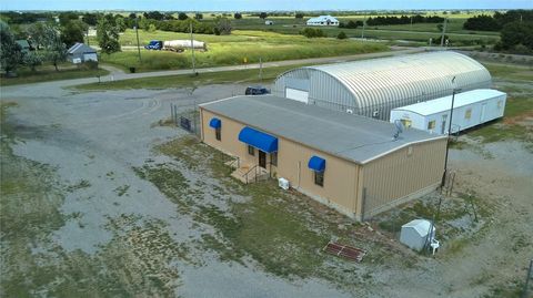 Office in Pocasset OK 131 E Cardinal Street.jpg