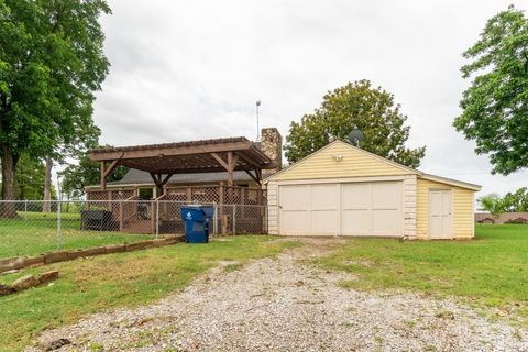 Single Family Residence in Arcadia OK 80 E Shore Drive 34.jpg