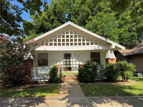 Single Family Residence in Guthrie OK 415 N Wentz Street.jpg