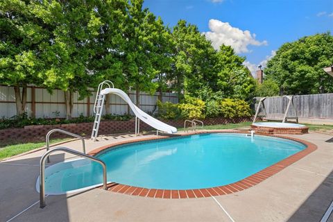 Single Family Residence in Oklahoma City OK 4117 NW 143rd Street.jpg