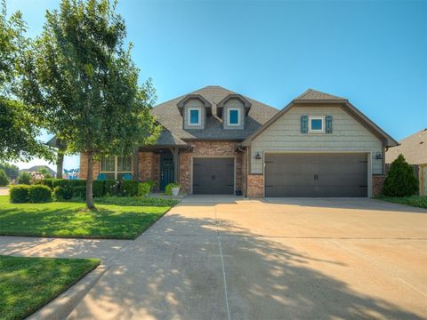 Single Family Residence in Oklahoma City OK 13516 Leighton Lane.jpg