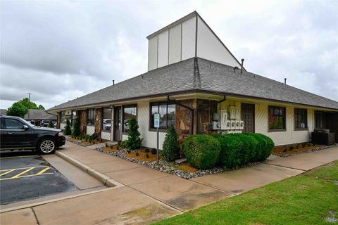 Office in Oklahoma City OK 9925 S Pennsylvania Avenue #5.jpg