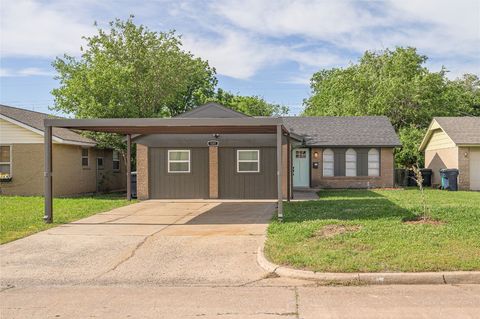 Single Family Residence in Oklahoma City OK 121 NW 79th Street.jpg