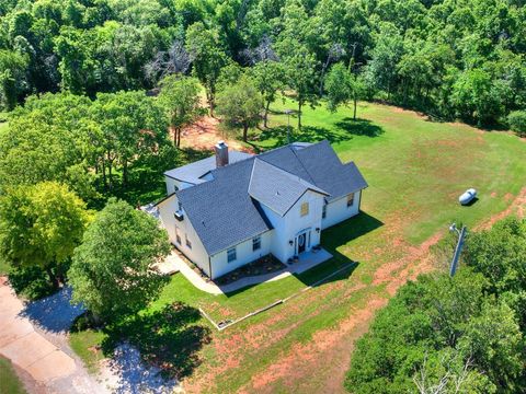 Single Family Residence in Arcadia OK 12800 Oakridge Road.jpg