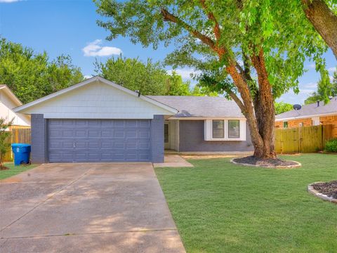 Single Family Residence in Oklahoma City OK 9904 Mark Trail.jpg