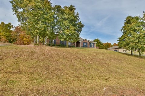 Single Family Residence in Oklahoma City OK 7301 Morning Song Drive.jpg