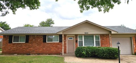 Single Family Residence in El Reno OK 1800 S Jensen Avenue.jpg