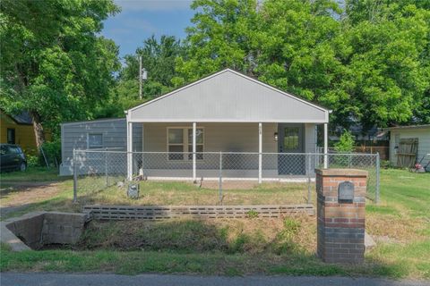 Single Family Residence in El Reno OK 508 S Morrison Avenue.jpg