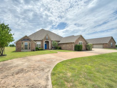 Single Family Residence in Tuttle OK 1137 County Street 2958.jpg