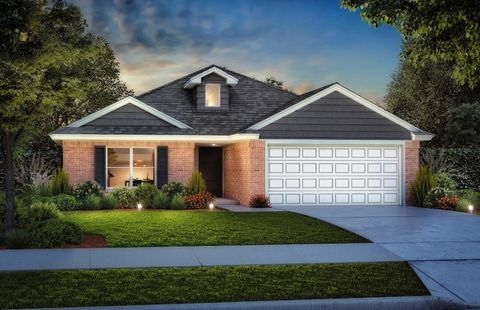 Single Family Residence in Oklahoma City OK 9000 Blackfork Lane.jpg