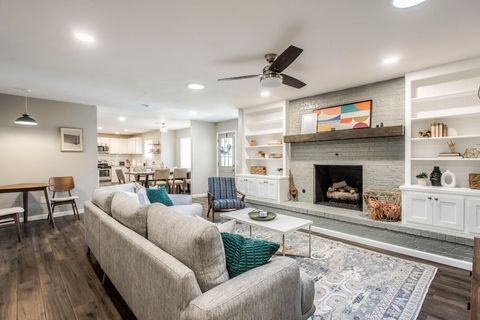 Single Family Residence in Oklahoma City OK 9800 Hummingbird Lane.jpg