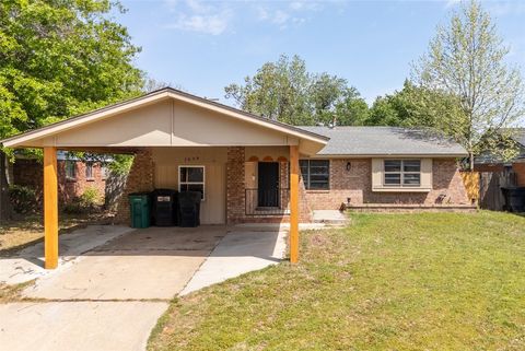 Single Family Residence in Oklahoma City OK 7609 NW 8th Street.jpg