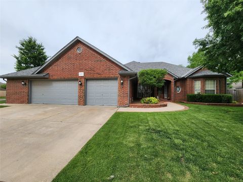 Single Family Residence in Oklahoma City OK 11301 Brockton Place.jpg