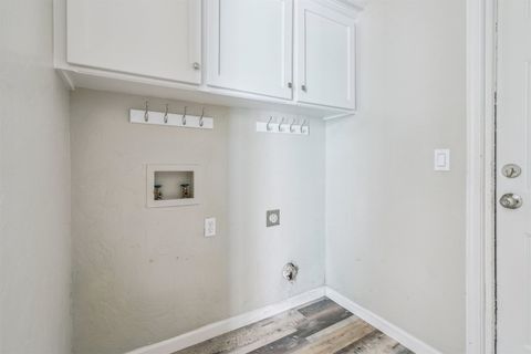 Single Family Residence in Oklahoma City OK 13609 Inverness Avenue 40.jpg