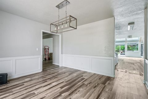 Single Family Residence in Oklahoma City OK 13609 Inverness Avenue 18.jpg