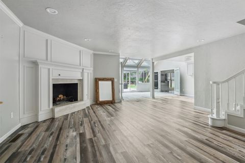 Single Family Residence in Oklahoma City OK 13609 Inverness Avenue 2.jpg