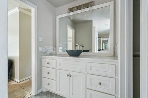 Single Family Residence in Oklahoma City OK 13609 Inverness Avenue 30.jpg