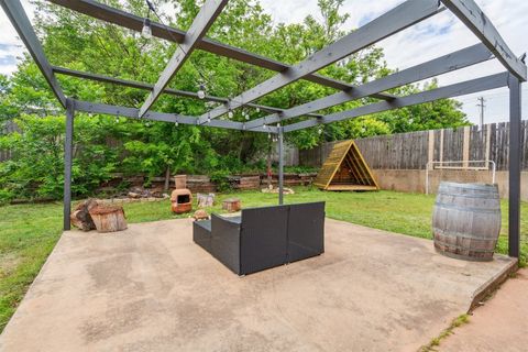 Single Family Residence in Oklahoma City OK 13609 Inverness Avenue 47.jpg