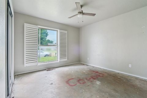 Single Family Residence in Oklahoma City OK 13609 Inverness Avenue 24.jpg