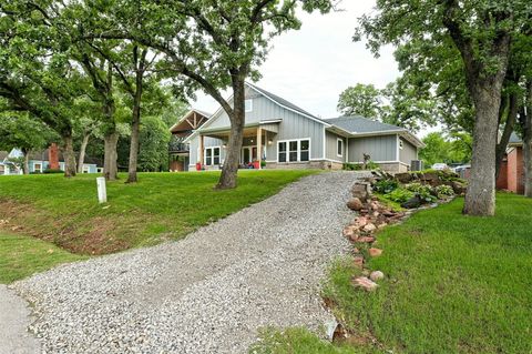Single Family Residence in Arcadia OK 16 W Hill Street.jpg