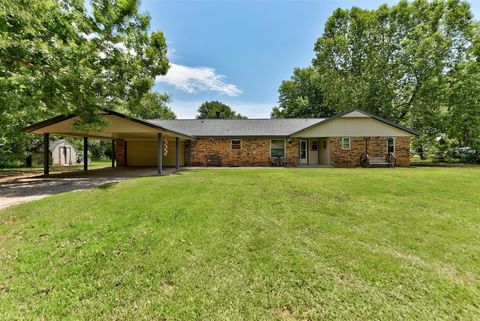 Single Family Residence in Tuttle OK 881 County Street 2938.jpg