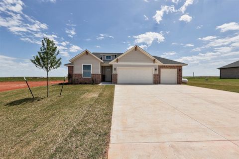 Single Family Residence in Cashion OK 25273 Ethan Street.jpg