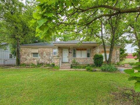 Single Family Residence in Oklahoma City OK 3236 SW 37th Street.jpg