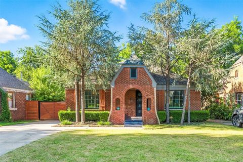 Single Family Residence in Oklahoma City OK 2620 NW 11th Street.jpg
