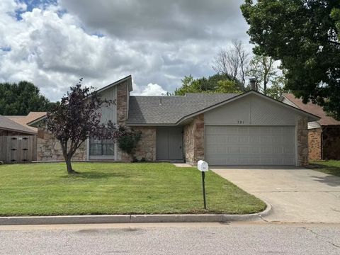 Single Family Residence in Yukon OK 721 Westridge Drive.jpg