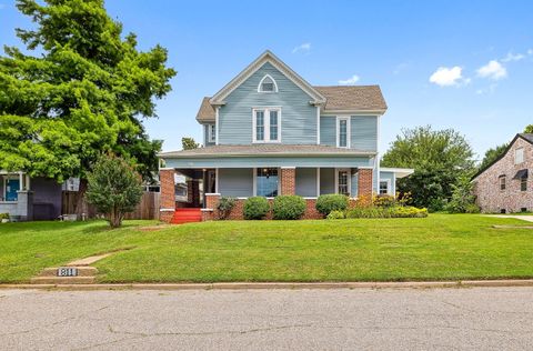 Single Family Residence in El Reno OK 811 S Barker Avenue.jpg