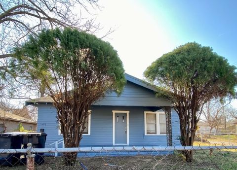 Single Family Residence in Oklahoma City OK 1400 NE 16th Street.jpg