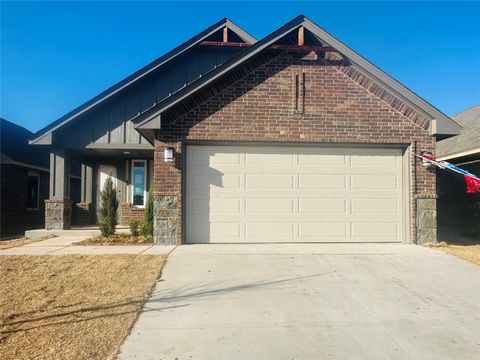 Single Family Residence in Oklahoma City OK 1105 SW 139th Street.jpg