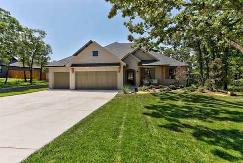 Single Family Residence in Arcadia OK 8041 Red Feather Street.jpg