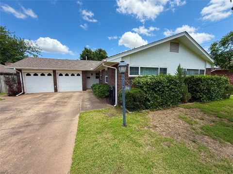 Single Family Residence in Del City OK 3508 Delta Place.jpg