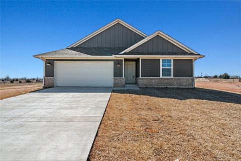 Single Family Residence in Tuttle OK 1935 Olive Avenue.jpg