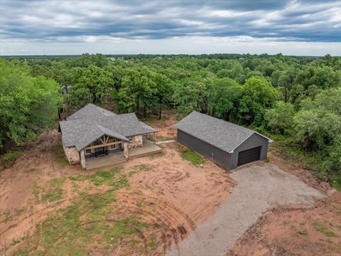 Single Family Residence in Luther OK 14500 Williams Way.jpg