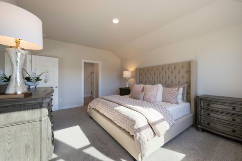 Single Family Residence in Oklahoma City OK 8412 NW 61st Street 14.jpg