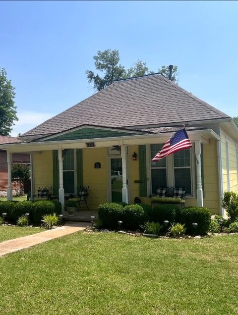 Single Family Residence in El Reno OK 819 S Macomb Avenue.jpg