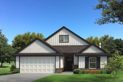 Single Family Residence in Edmond OK 8201 Mountain Oak Drive.jpg