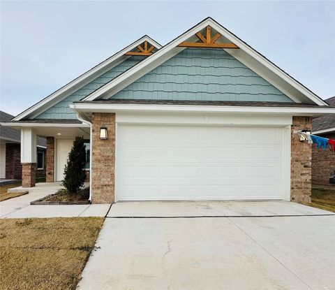 Single Family Residence in Oklahoma City OK 1021 SW 139th Street.jpg