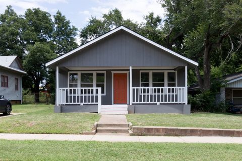 Single Family Residence in Oklahoma City OK 1319 NE 15th Street.jpg