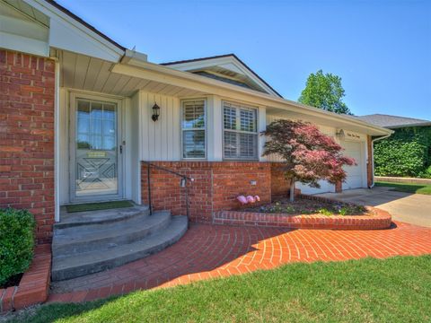 Single Family Residence in Oklahoma City OK 3220 NW 62 Street.jpg