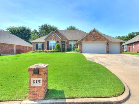 Single Family Residence in Midwest City OK 12428 Elizabeth Drive.jpg