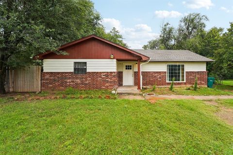 Single Family Residence in Spencer OK 9312 46th Street.jpg