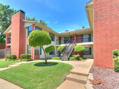 Condominium in Oklahoma City OK 4400 Hemingway Drive #221.jpg