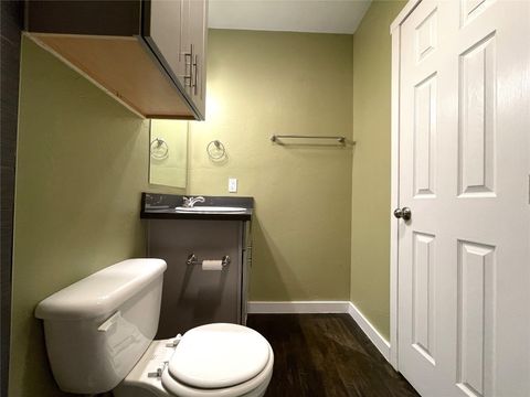 Duplex in Oklahoma City OK 1503 NW 46th Street 11.jpg